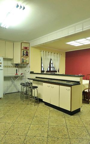 Casa para alugar com 224m², 3 quartos e 5 vagasCozinha