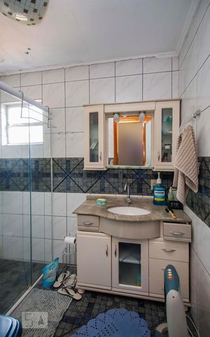 Casa para alugar com 390m², 4 quartos e 5 vagasBanheiro da Suíte   