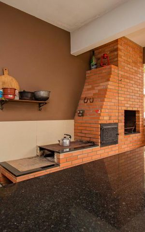 Casa para alugar com 390m², 4 quartos e 5 vagasSalão de festas