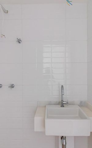 Apartamento à venda com 49m², 2 quartos e 1 vaga Apartamento à venda com 49m², 2 quartos e 1 vagaBanheiro
