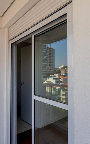 Apartamento à venda com 49m², 2 quartos e 1 vaga Apartamento à venda com 49m², 2 quartos e 1 vagaSacada da Suíte