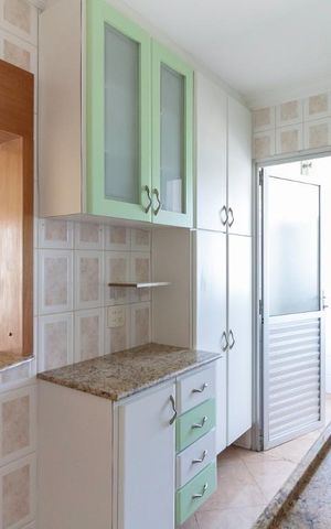 Apartamento para alugar com 52m², 2 quartos e 2 vagasCozinha
