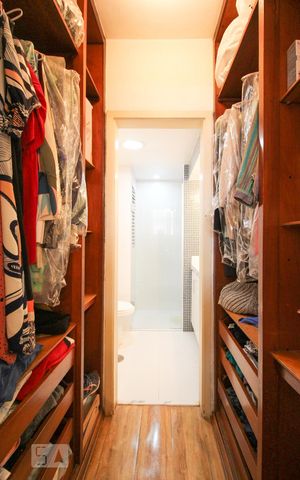 Apartamento à venda com 105m², 3 quartos e 1 vagaArmários da Suíte 