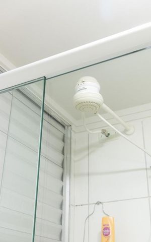 Apartamento para alugar com 55m², 2 quartos e 1 vaga Apartamento para alugar com 55m², 2 quartos e 1 vagaBanheiro de Suíte - Detalhe