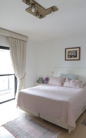 Apartamento à venda com 270m², 4 quartos e 4 vagasSuite 2