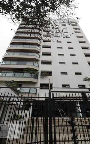 Apartamento à venda com 270m², 4 quartos e 4 vagasFachada