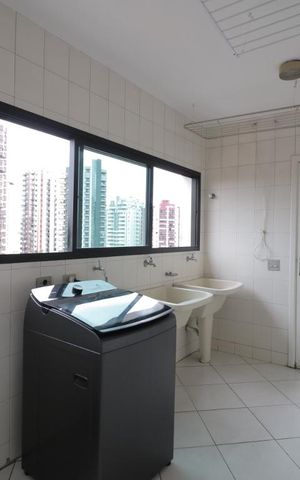 Apartamento à venda com 270m², 4 quartos e 4 vagasArea de serviço
