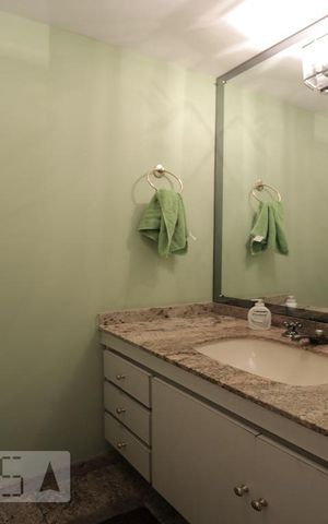 Apartamento à venda com 270m², 4 quartos e 4 vagasLavabo