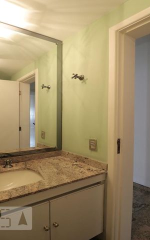 Apartamento à venda com 270m², 4 quartos e 4 vagasLavabo