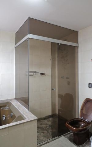 Apartamento à venda com 270m², 4 quartos e 4 vagasBanheiro da Suite 2