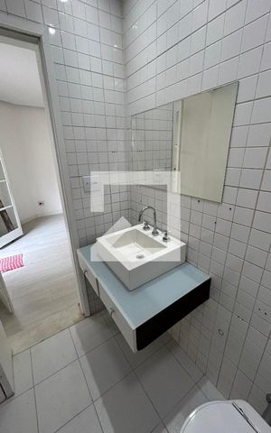 Casa à venda com 150m², 3 quartos e 3 vagas Casa à venda com 150m², 3 quartos e 3 vagasBanheiro da Suíte