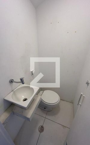 Casa à venda com 150m², 3 quartos e 3 vagas Casa à venda com 150m², 3 quartos e 3 vagasLavabo