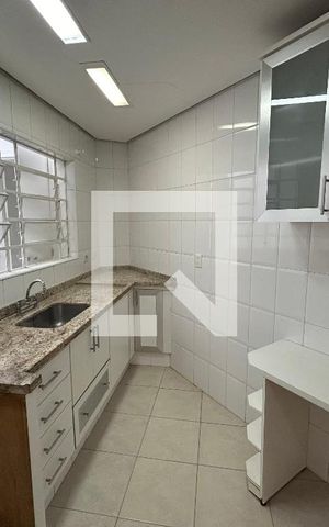 Casa à venda com 150m², 3 quartos e 3 vagas Casa à venda com 150m², 3 quartos e 3 vagasCozinha