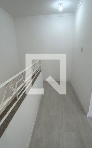 Casa à venda com 150m², 3 quartos e 3 vagas Casa à venda com 150m², 3 quartos e 3 vagasHall de cima