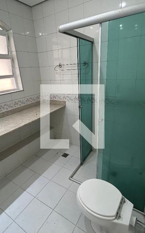 Casa à venda com 150m², 3 quartos e 3 vagas Casa à venda com 150m², 3 quartos e 3 vagasBanheiro
