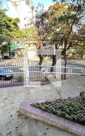 Casa à venda com 150m², 3 quartos e 3 vagas Casa à venda com 150m², 3 quartos e 3 vagasEntrada da casa