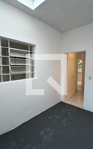 Casa à venda com 150m², 3 quartos e 3 vagas Casa à venda com 150m², 3 quartos e 3 vagasÁrea externa
