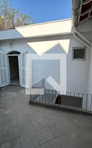Casa à venda com 150m², 3 quartos e 3 vagas Casa à venda com 150m², 3 quartos e 3 vagasVaranda da suíte