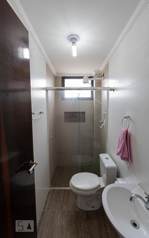 Apartamento à venda com 58m², 2 quartos e 1 vaga Apartamento à venda com 58m², 2 quartos e 1 vagaBanheiro Social