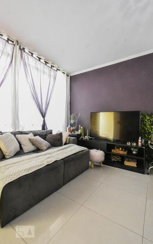 Casa à venda com 90m², 2 quartos e 1 vagaSala
