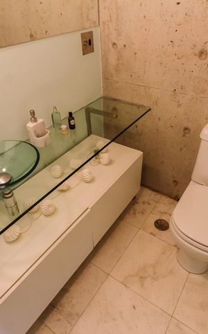 Apartamento à venda com 70m², 2 quartos e 1 vaga Apartamento à venda com 70m², 2 quartos e 1 vagaBanheiro