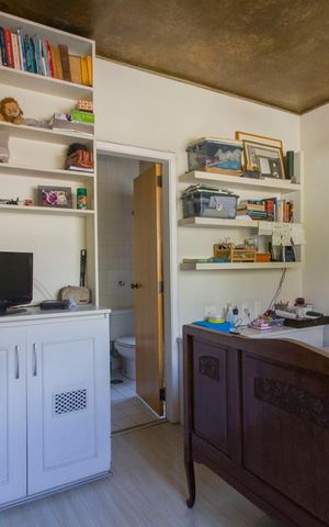 Casa à venda com 240m², 4 quartos e 2 vagasSuíte 2