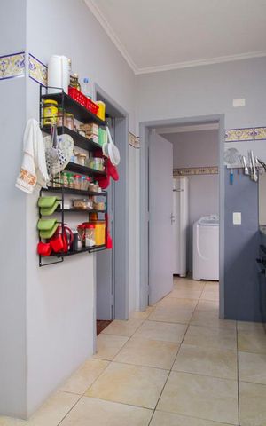 Casa à venda com 240m², 4 quartos e 2 vagasCozinha