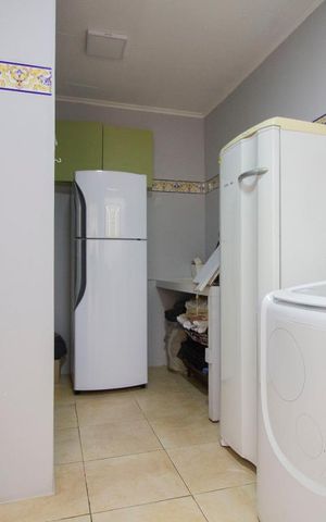 Casa à venda com 240m², 4 quartos e 2 vagasÁrea de Serviço