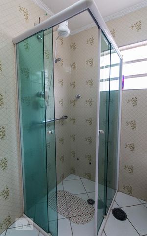 Casa à venda com 125m², 2 quartos e 2 vagas Casa à venda com 125m², 2 quartos e 2 vagasBanheiro