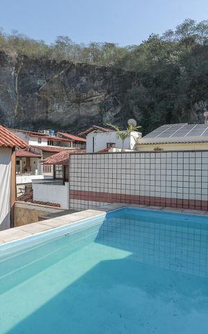 Casa de condomínio à venda com 122m², 3 quartos e 5 vagasÁrea comum - Piscina