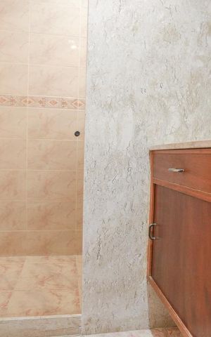 Casa de condomínio à venda com 122m², 3 quartos e 5 vagasBanheiro Social