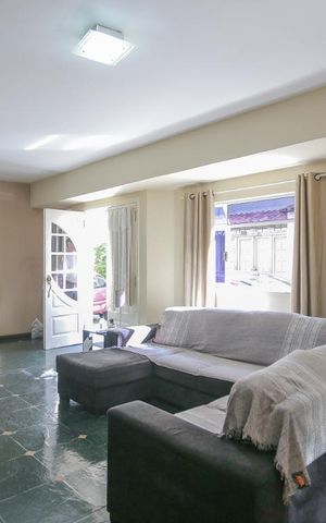 Casa de condomínio à venda com 122m², 3 quartos e 5 vagasSala