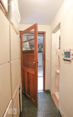 Casa de condomínio à venda com 122m², 3 quartos e 5 vagasQuarto de Serviço