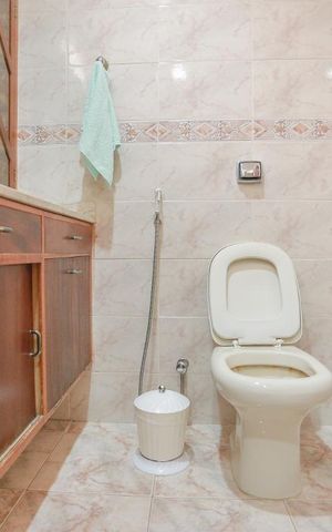 Casa de condomínio à venda com 122m², 3 quartos e 5 vagasBanheiro Social