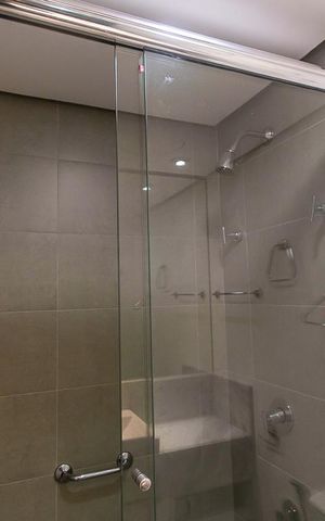 Apartamento à venda com 189m², 3 quartos e 3 vagas Apartamento à venda com 189m², 3 quartos e 3 vagasBanheiro Suíte 3