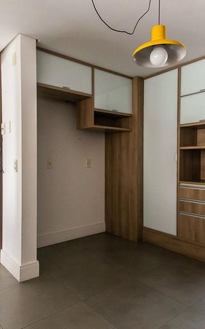 Apartamento à venda com 189m², 3 quartos e 3 vagas Apartamento à venda com 189m², 3 quartos e 3 vagasCozinha