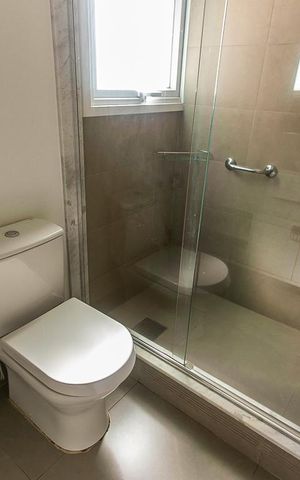 Apartamento à venda com 189m², 3 quartos e 3 vagas Apartamento à venda com 189m², 3 quartos e 3 vagasBanheiro Suíte 2