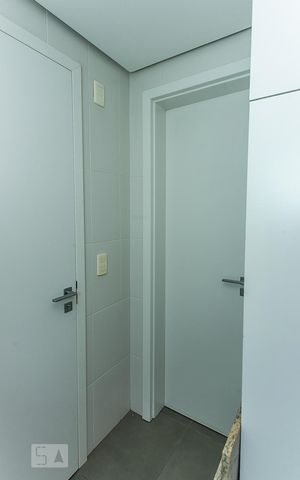 Apartamento à venda com 189m², 3 quartos e 3 vagas Apartamento à venda com 189m², 3 quartos e 3 vagasDispensa