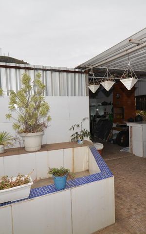 Apartamento à venda com 300m², 2 quartos e sem vagaPiscina