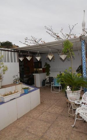 Apartamento à venda com 300m², 2 quartos e sem vagaPiscina