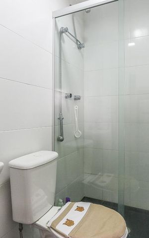 Apartamento à venda com 234m², 4 quartos e 3 vagas Apartamento à venda com 234m², 4 quartos e 3 vagas Banheiro de Serviço