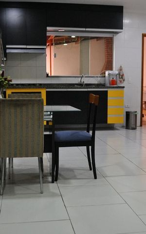 Casa à venda com 130m², 2 quartos e 3 vagasSala