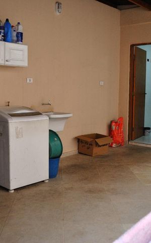 Casa à venda com 130m², 2 quartos e 3 vagasÁrea de serviço