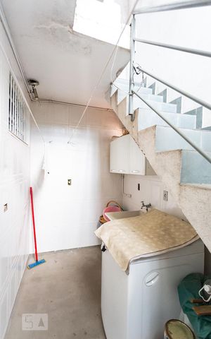 Casa à venda com 146m², 3 quartos e 2 vagas Casa à venda com 146m², 3 quartos e 2 vagasÁrea de Serviço