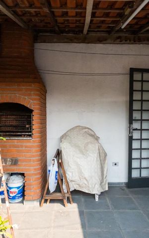 Casa à venda com 146m², 3 quartos e 2 vagas Casa à venda com 146m², 3 quartos e 2 vagasChurrasqueira