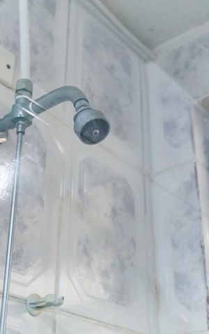 Casa à venda com 146m², 3 quartos e 2 vagas Casa à venda com 146m², 3 quartos e 2 vagasChuveiro