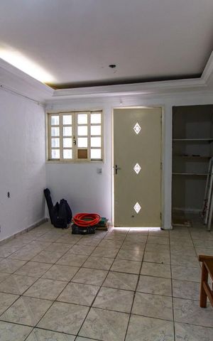 Apartamento à venda com 90m², 2 quartos e sem vaga Apartamento à venda com 90m², 2 quartos e sem vagaSala