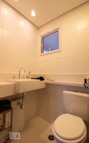Apartamento à venda com 112m², 3 quartos e 2 vagasBanheiro social