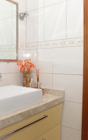 Casa à venda com 244m², 4 quartos e 4 vagasLavabo