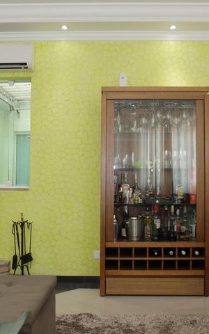 Casa à venda com 244m², 4 quartos e 4 vagasSala